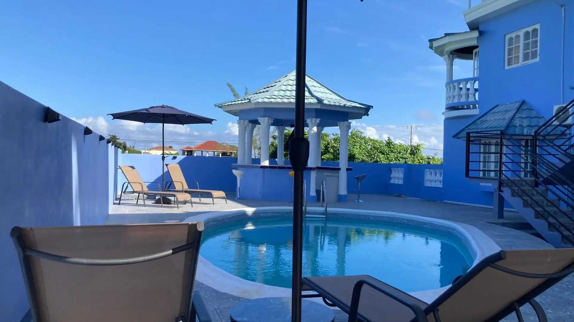 Blue Flamingo Villa 蒙特哥贝