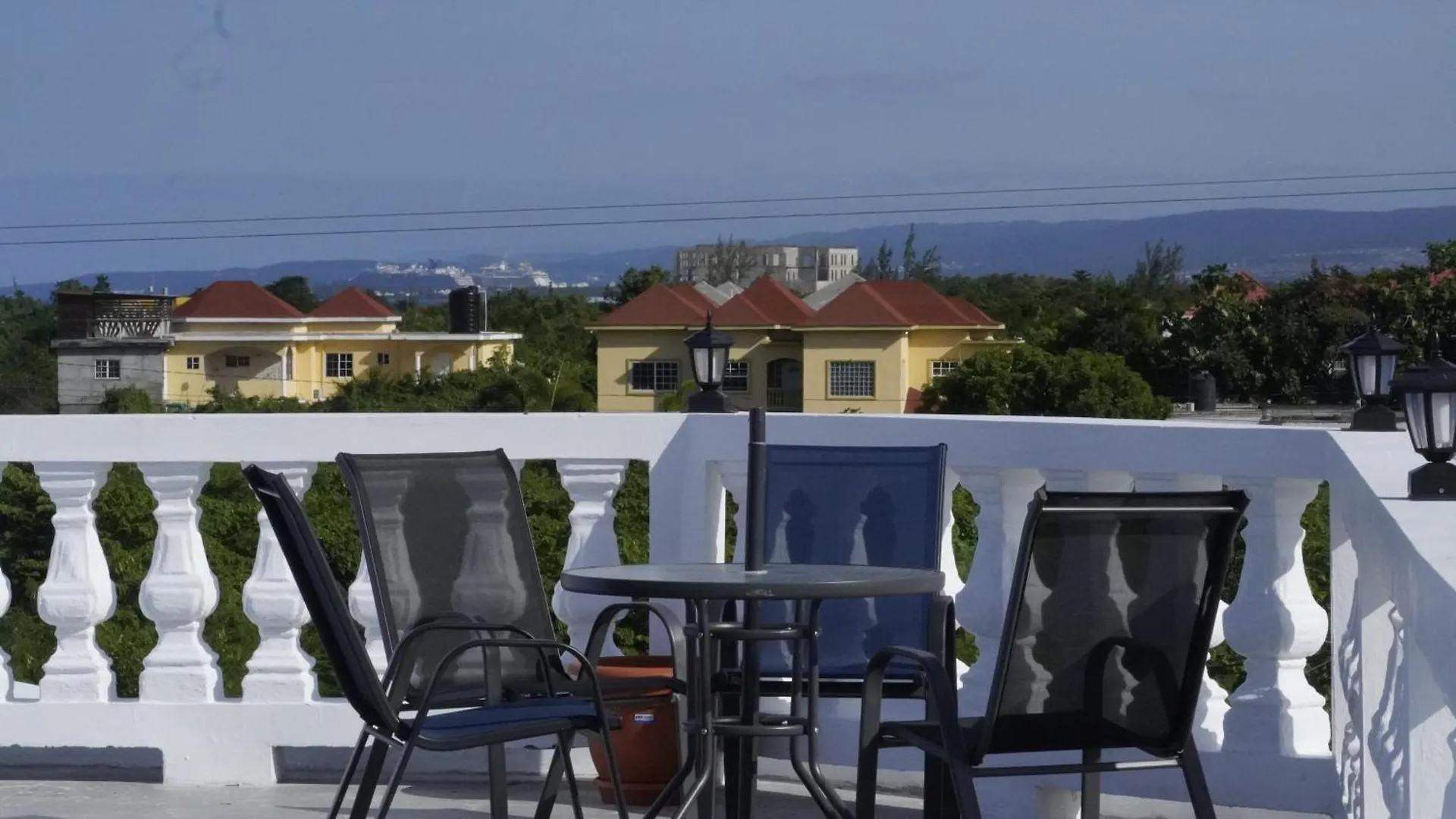 Blue Flamingo Villa 蒙特哥贝